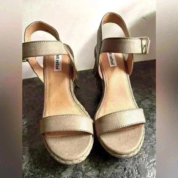 Fringe Wedge Sandals - Picture 3 of 5